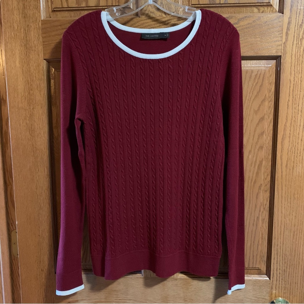 The Limited cable knit women’s long sleeve sweater